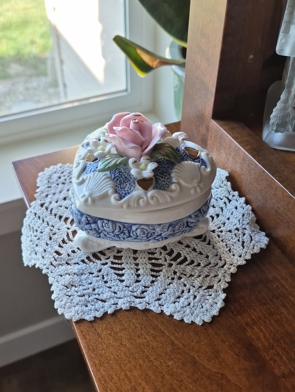 Decorative Blue & White Porcelain Jewelry Trinket Box with Pink Rose Lid